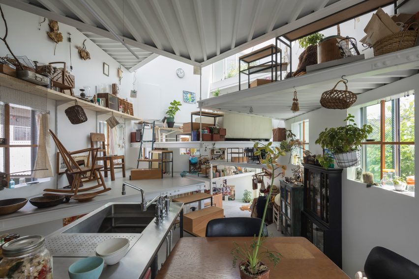 House in Miyamoto by Tato Architects