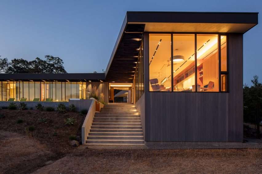 Lichen House by Schwartz and Architecture