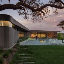 Lichen House by Schwartz and Architecture