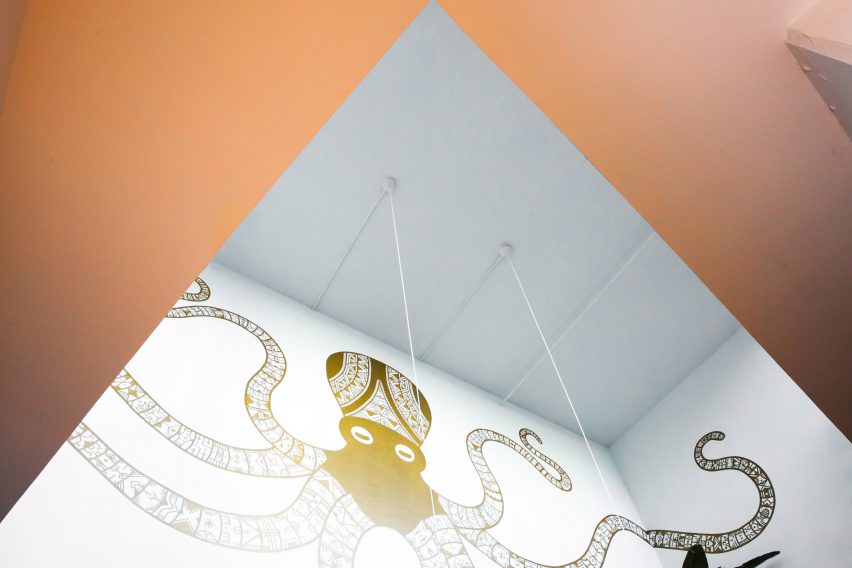 Little Octopus by Design, Bitches