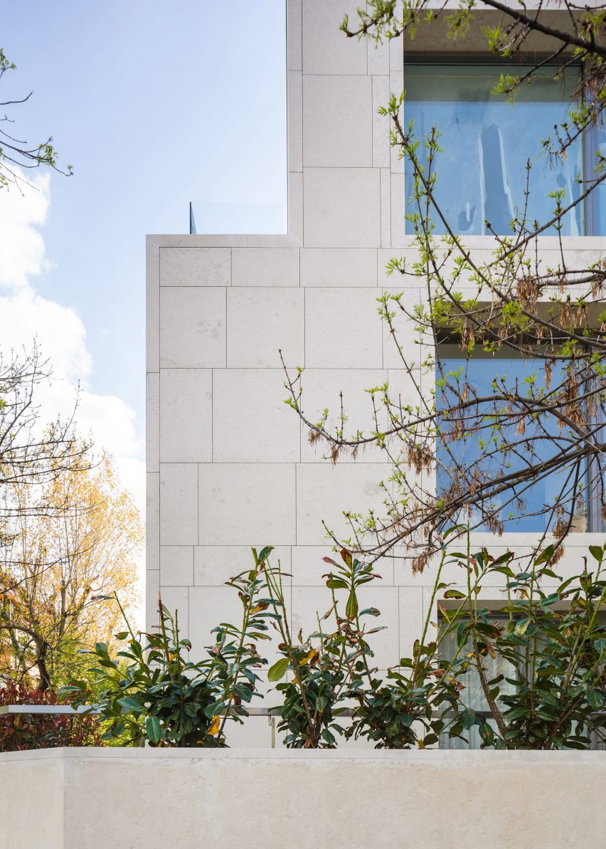 Londra Housing by ADNBA