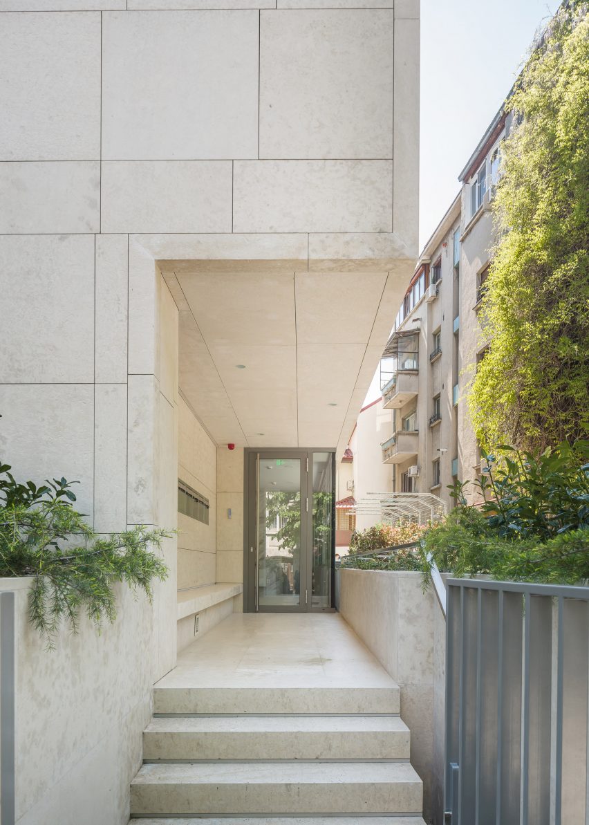 Londra Housing by ADNBA