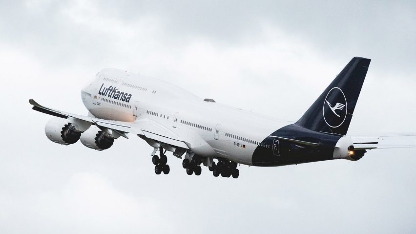 Lufthansa attacked for “bland and pointless” redesign of its classic logo