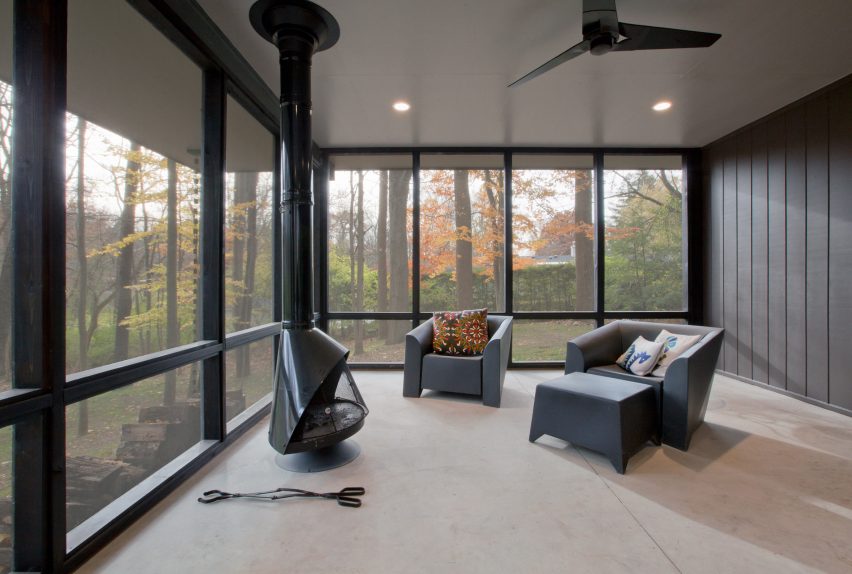 Midcentury Modern Renovation by Haus