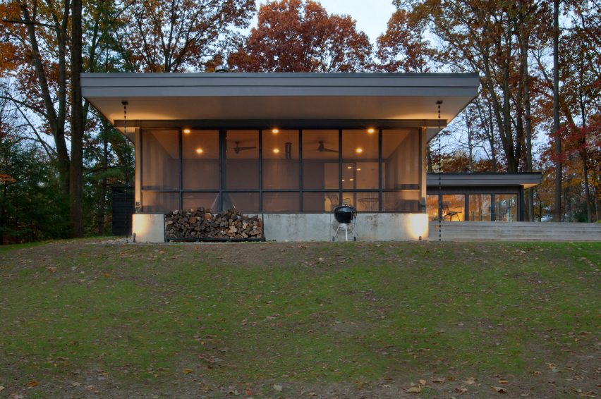 Midcentury Modern Renovation by Haus