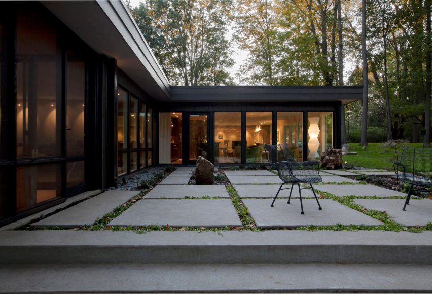 Midcentury Modern Renovation by Haus