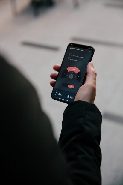 Ministry of Supply's self-heating jacket uses AI to predict users' optimal temperature