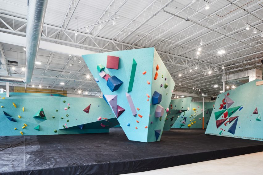 Minneapolis Bouldering Project by Lilianne Steckel