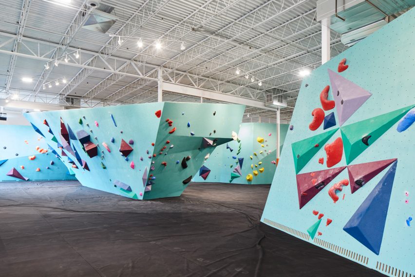 Minneapolis Bouldering Project by Lilianne Steckel