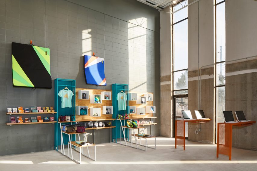 Minneapolis Bouldering Project by Lilianne Steckel