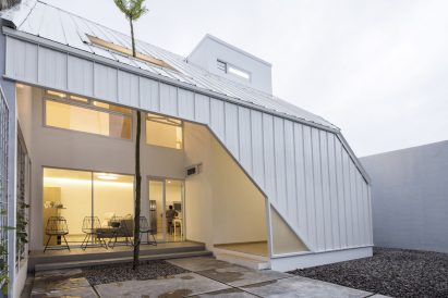 Norhouse in Indonesia by Aaksen Responsible Aarchitecture
