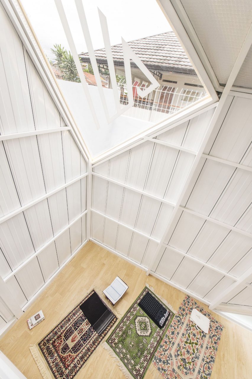 Norhouse in Indonesia by Aaksen Responsible Aarchitecture