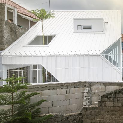 Norhouse in Indonesia by Aaksen Responsible Aarchitecture