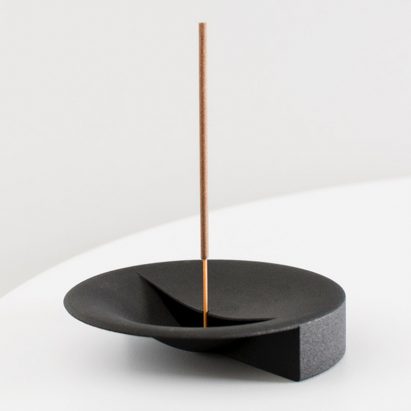 Lukas Peet designs 3D-printed incense holder