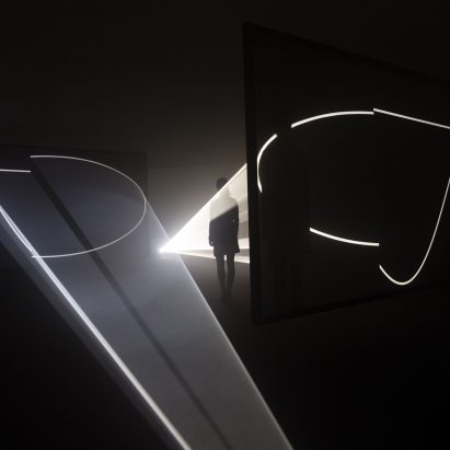 Light beams create three-dimensional forms at Antony McCall’s Solid Light Works exhibition