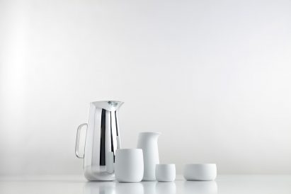 Norman Foster designs "sculptural" range of tableware for Danish design brand Stelton