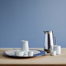 Norman Foster designs "sculptural" range of tableware for Danish design brand Stelton