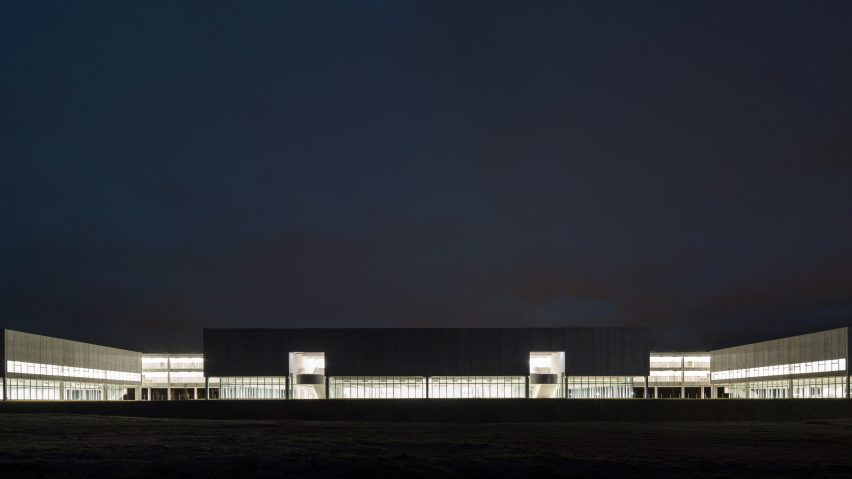 Tech Institute of Aeronautics by Metro