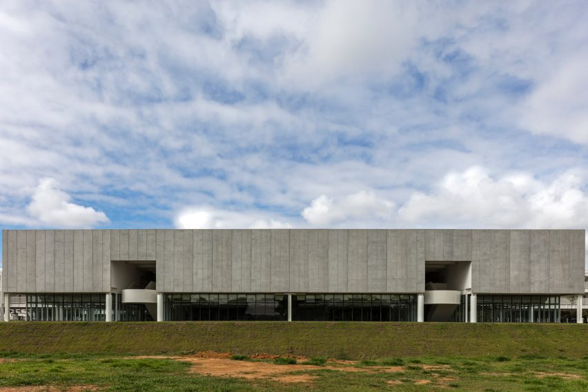 Tech Institute of Aeronautics by Metro