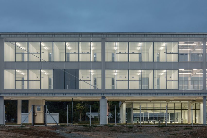 Tech Institute of Aeronautics by Metro