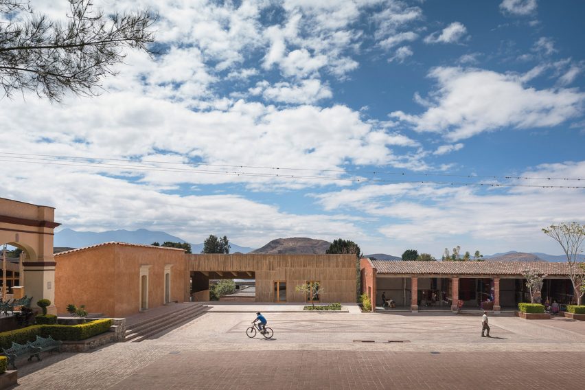 Teotitlan del Valle Community Cultural Center by Productura