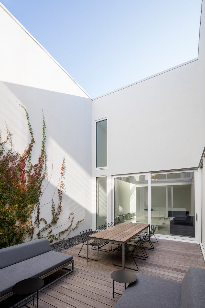 The House on Drolet Street by Asgoneau Design