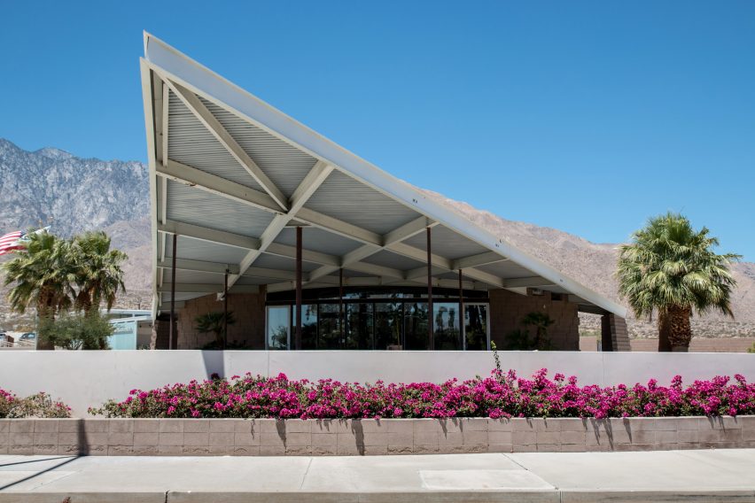 Tramway Gas Station by Frey and Chambers
