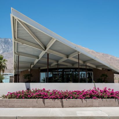 Tramway Gas Station by Frey and Chambers