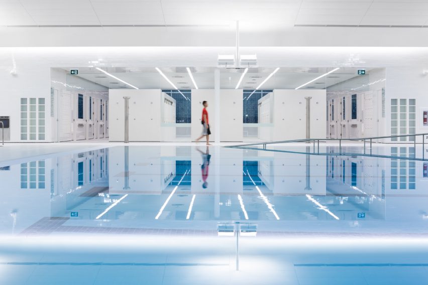 UBC Aquatic Centre by MJMA