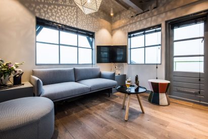 Yays Crane Apartment by Edward van Vliet