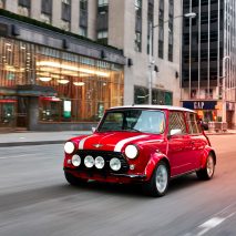 BMW electrifies the classic MINI