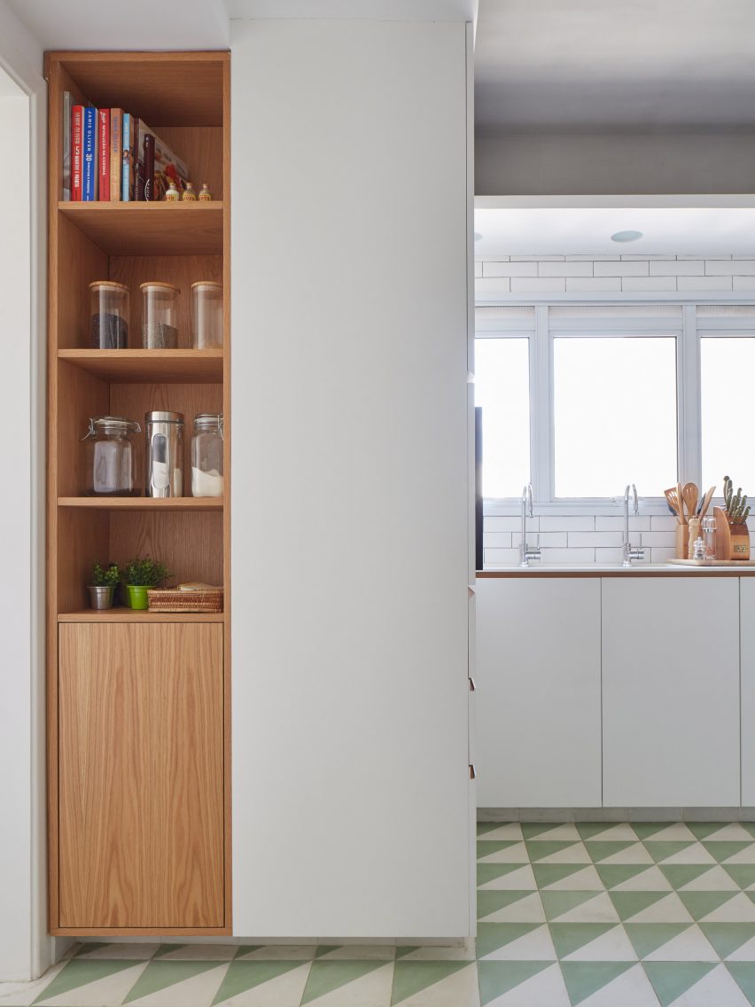 AML Apartment by David Ito Architecture