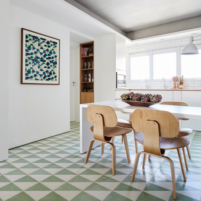 AML Apartment by David Ito Architecture