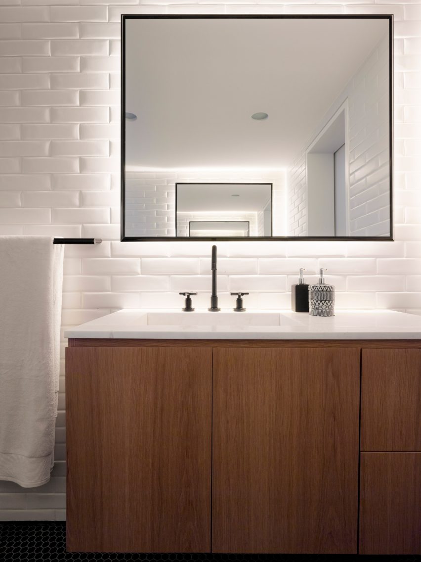 AML Apartment by David Ito Architecture