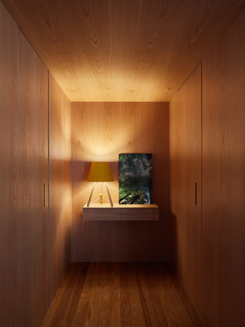AML Apartment by David Ito Architecture