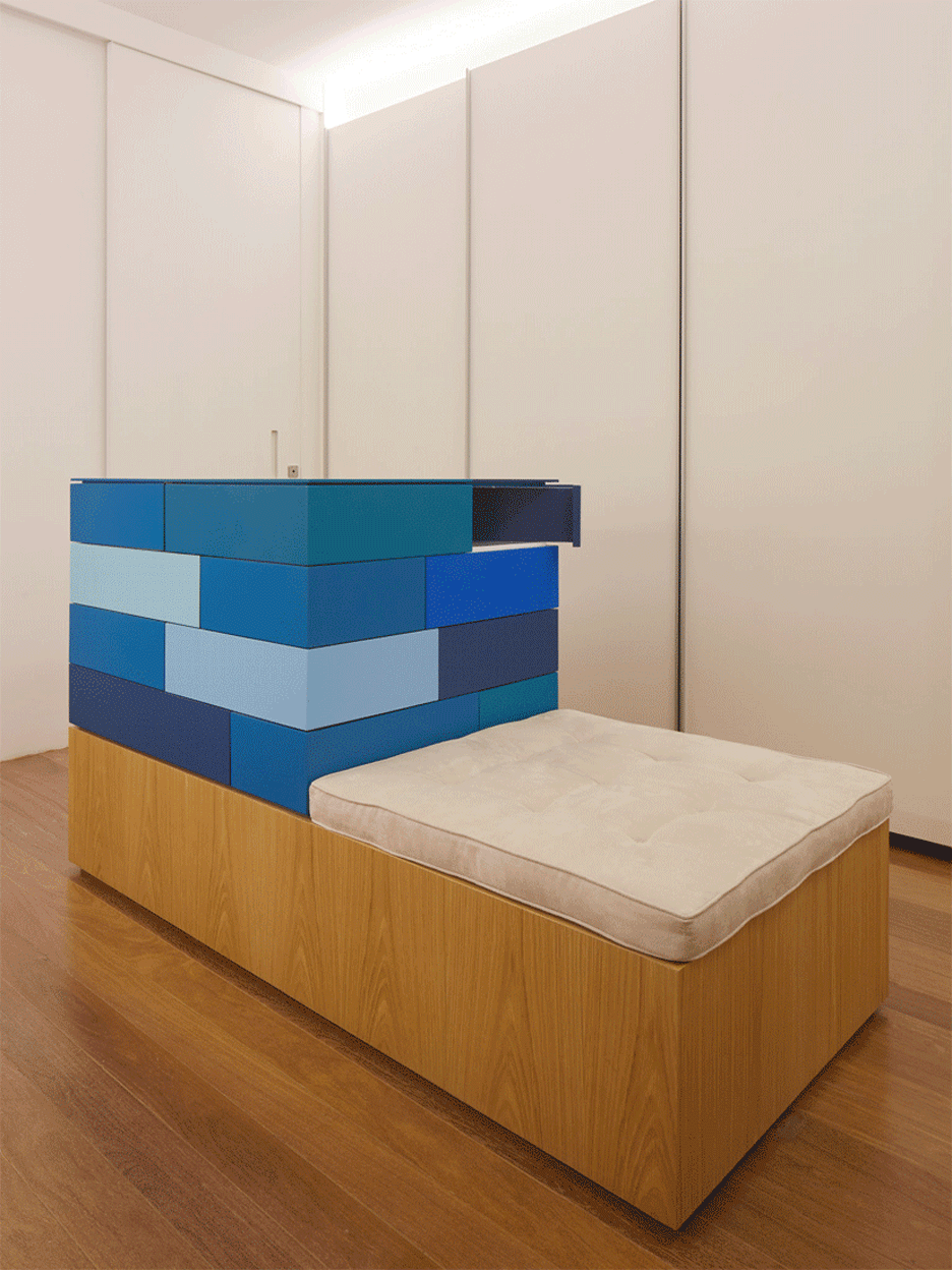 AML Apartment by David Ito Architecture