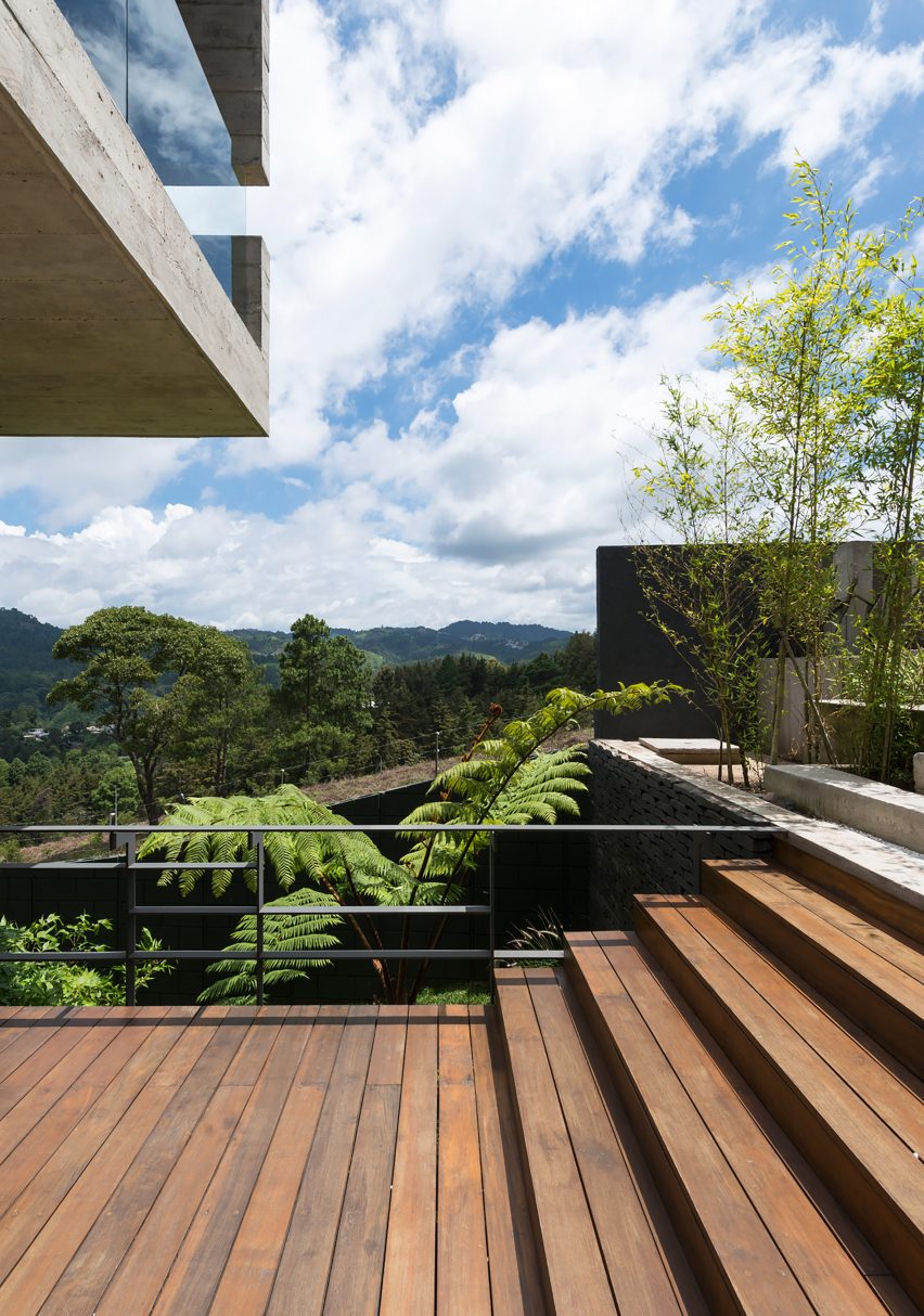 Ayvalaan House by Paz Arquitectura