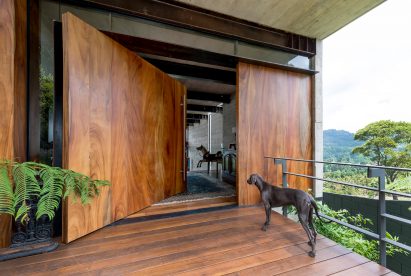 Ayvalaan House by Paz Arquitectura