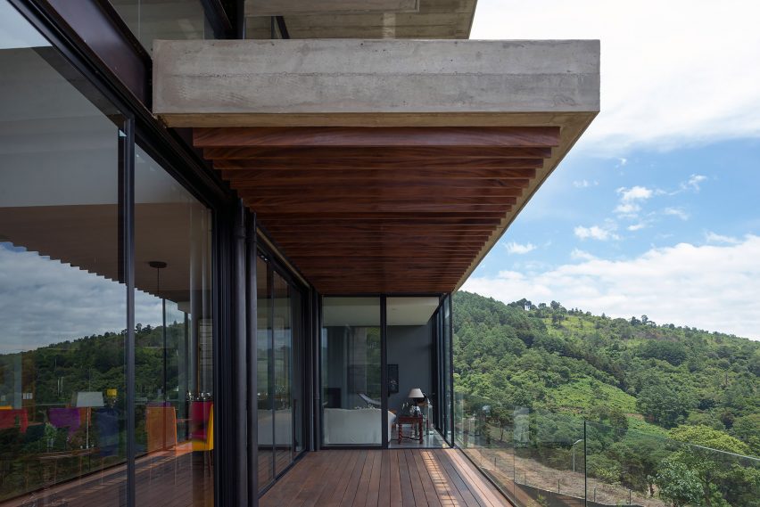 Ayvalaan House by Paz Arquitectura