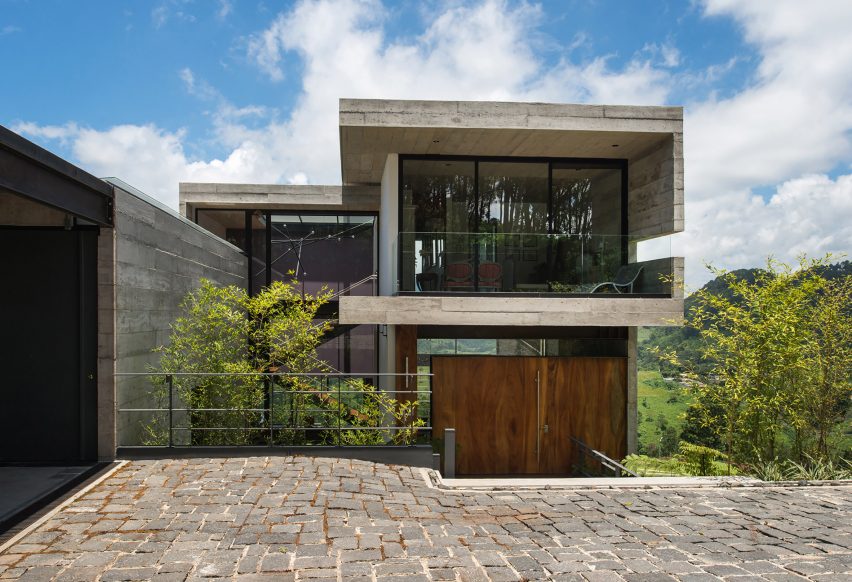 Ayvalaan House by Paz Arquitectura