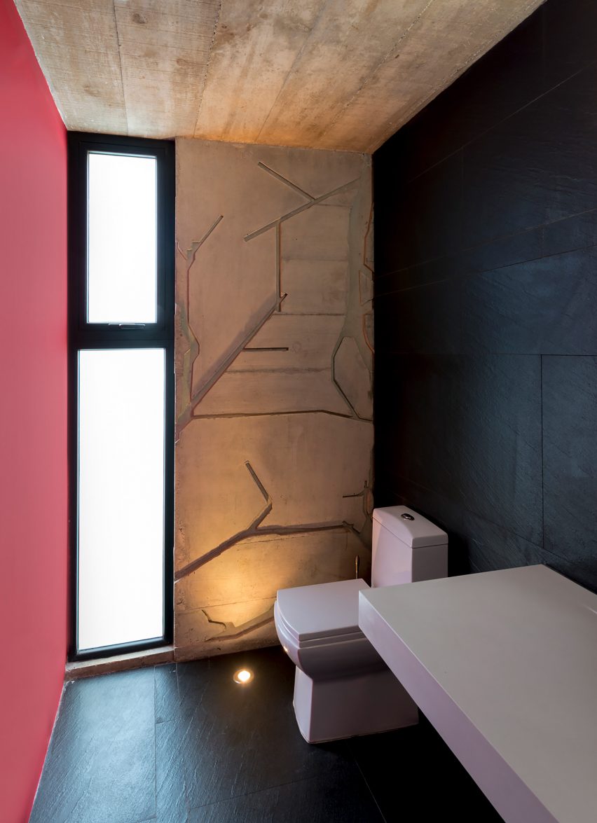 Ayvalaan House by Paz Arquitectura