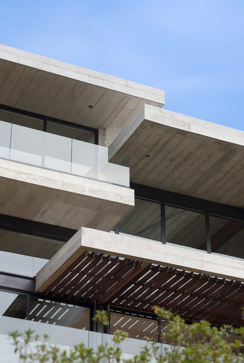 Ayvalaan House by Paz Arquitectura