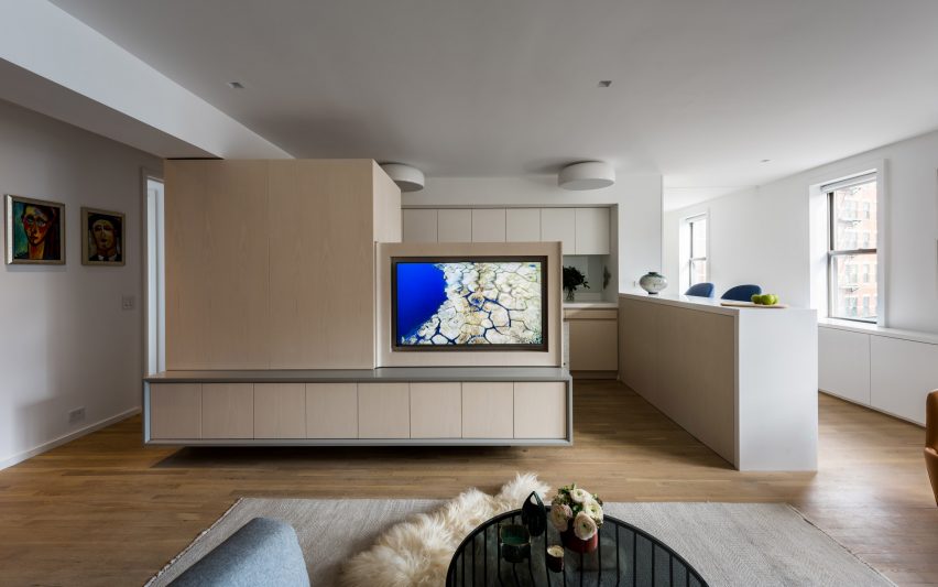 Bank Street Apartment by MKCA