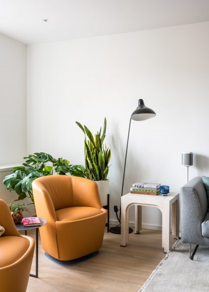 Bank Street Apartment by MKCA