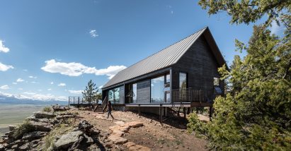 Big Cabin Little Cabin by Renée del Gaudio