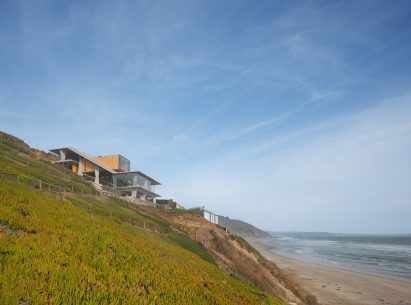 Casa Ghat by Max Nunez Arquitectos