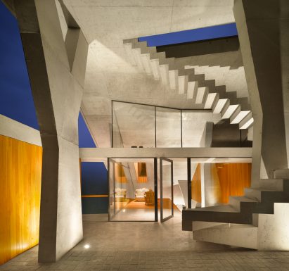Casa Ghat by Max Nunez Arquitectos