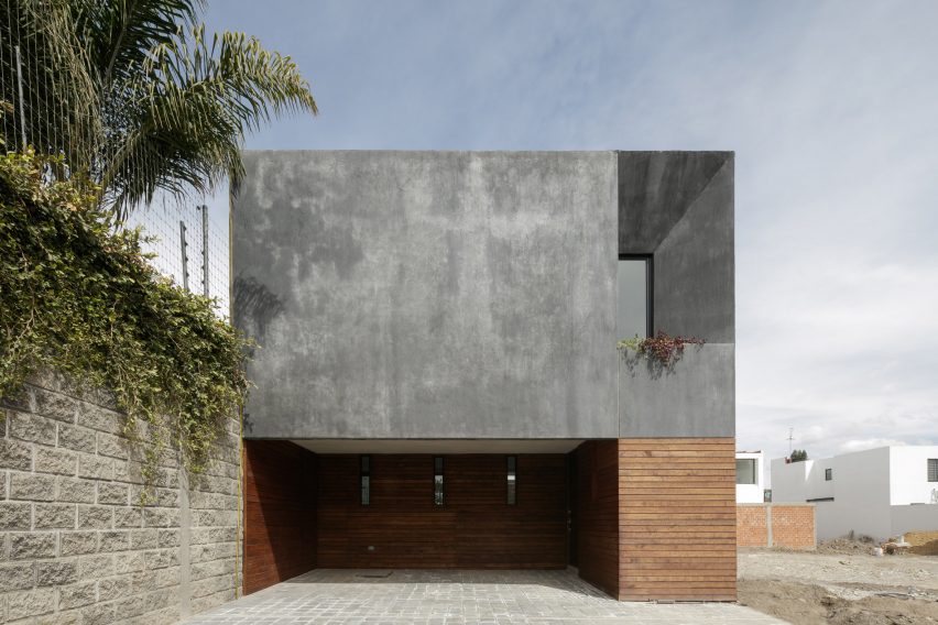 Casa Once by Espacio 18 Arquitectura and Cueto