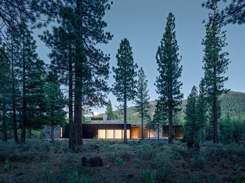 Creek House by Faulkner Architects