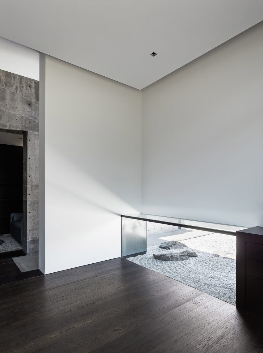 Creek House by Faulkner Architects